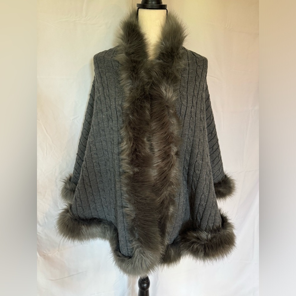 Faux Fur trimmed Sweater/Cape, OS